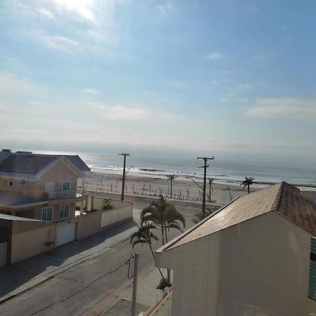 מטיניוס Lindo Apartamento Com Vista Para O Mar מראה חיצוני תמונה
