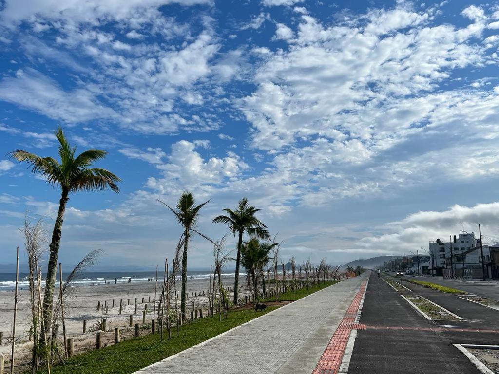 מטיניוס Lindo Apartamento Com Vista Para O Mar מראה חיצוני תמונה